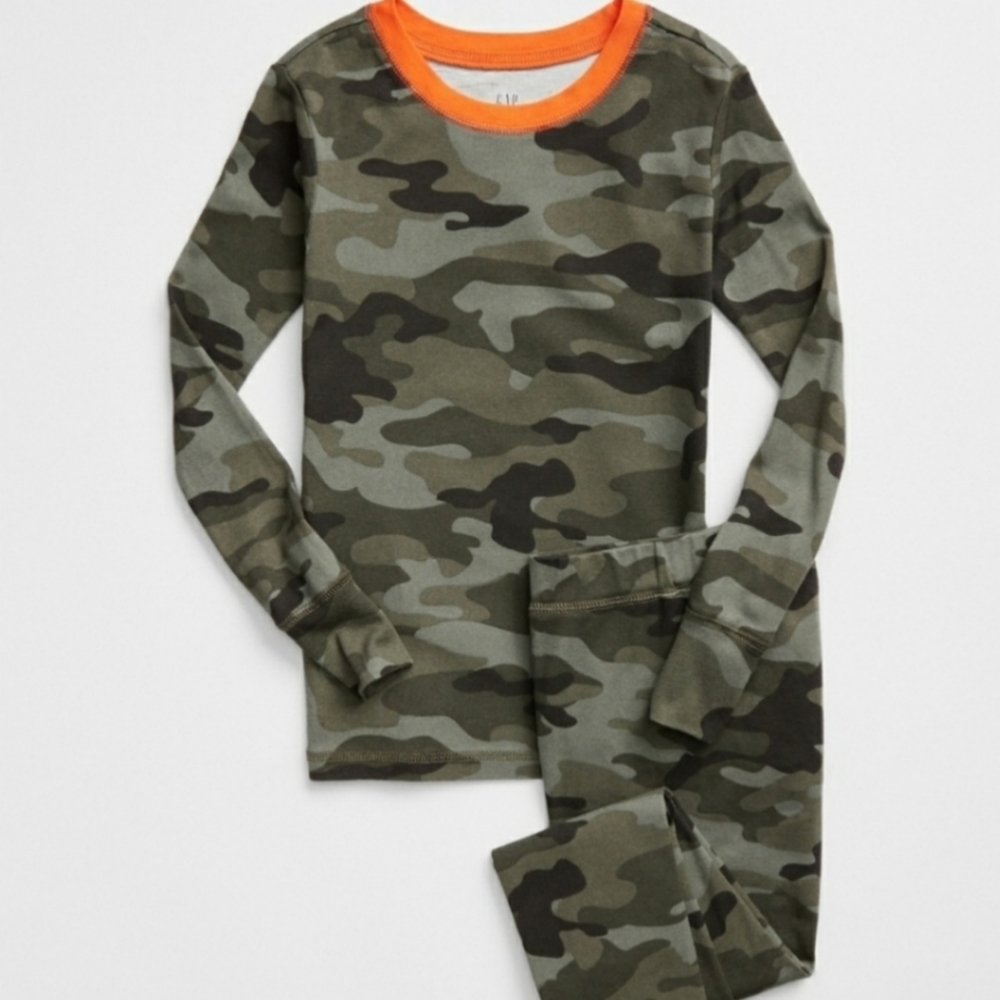 🙂SOLD🙂🆕️ NWT Gap kids Camouflage Pj set